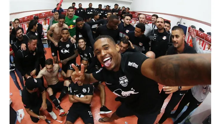 Bragantino posible rival de Colo Colo en la Noche Alba