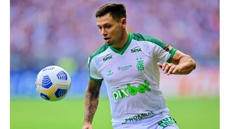 Representante de Mauro Zárate confirmó contactos con Colo Colo