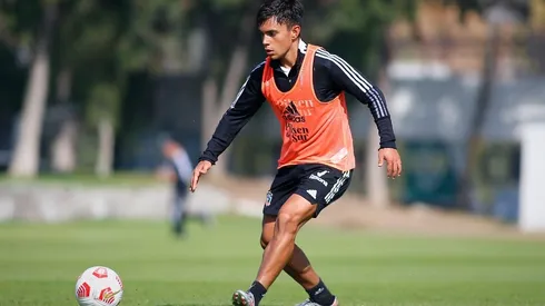 Vicente Pizarro jugó 29 partidos en el 2021 con la camiseta alba.