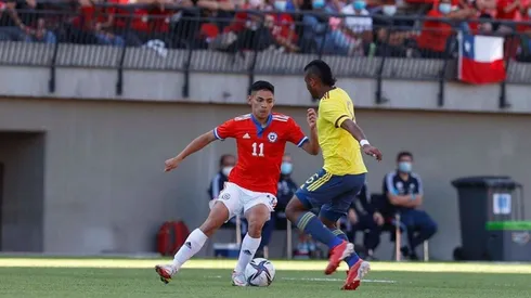 El volante de 18 años es pura felicidad tras su gran desempeño con la Roja