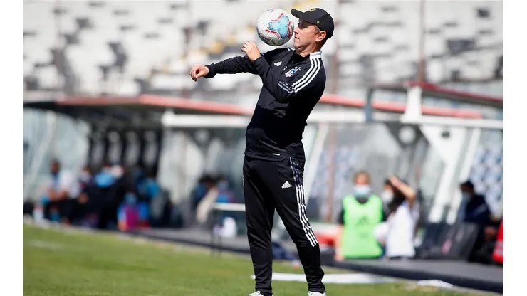 El estratega de Colo Colo femenino se refirió a la llegada de nuevos refuerzos