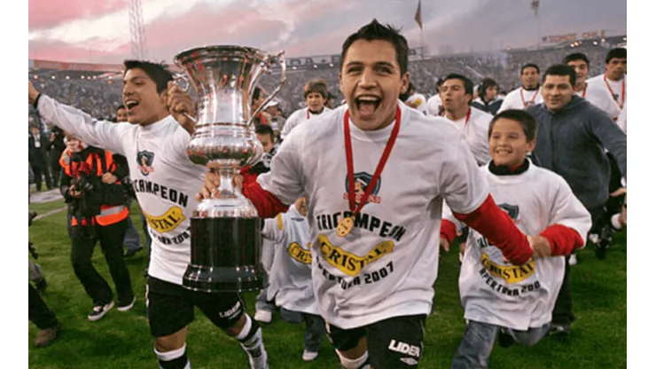 Alexis Sánchez ganó sus primeros títulos profesionales con Colo Colo.