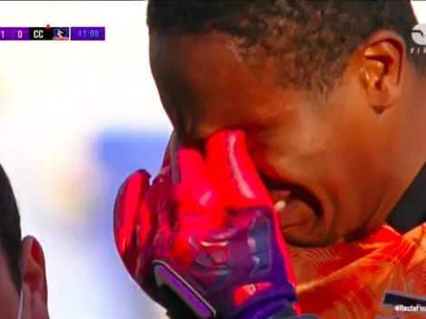 Omar Carabalí es expulsado y sale de la cancha entre lágrimas