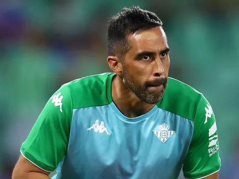 Colo Colo al parecer tendrá que esperar: El Betis planea renovar a Bravo