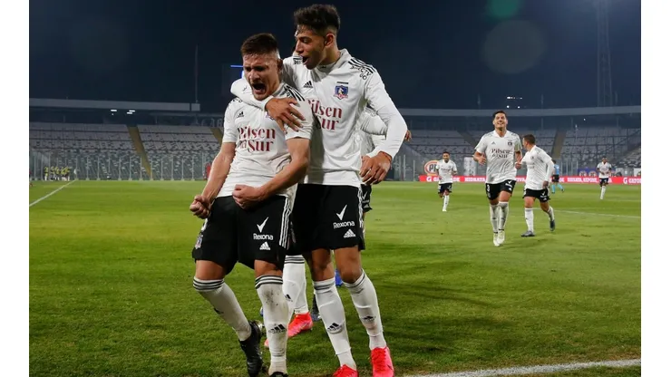 Leo Gil acerca posturas con Colo Colo.