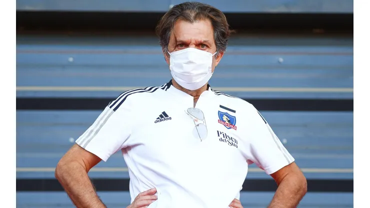 Aníbal Mosa se tira flores por rejuvenecer el plantel de Colo Colo.