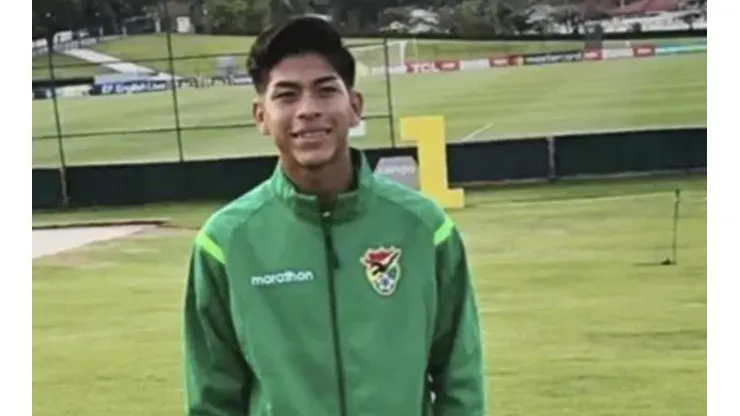 Ervin Vaca aún no ha podido llegar a Chile y los tiempos complican para su prueba en Colo Colo.