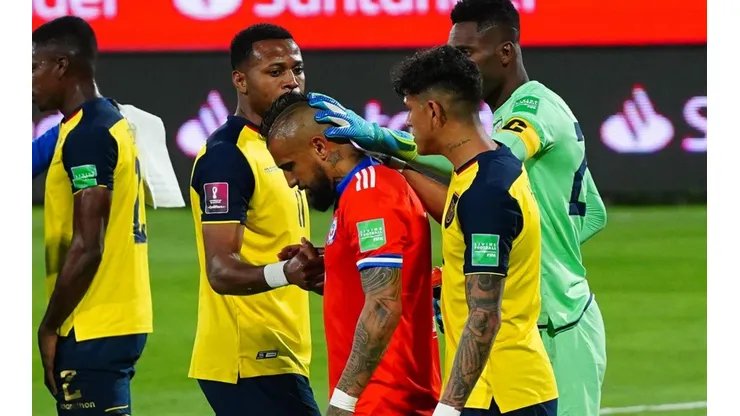 El formado en Colo Colo salió al 13' tras una desafortunada acción