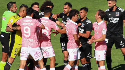 Si el campeonato termina con igualdad en la cima, el campeón saldrá en un partido de definición.