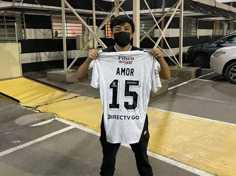 La emoción del hincha que recibió la camiseta de Amor
