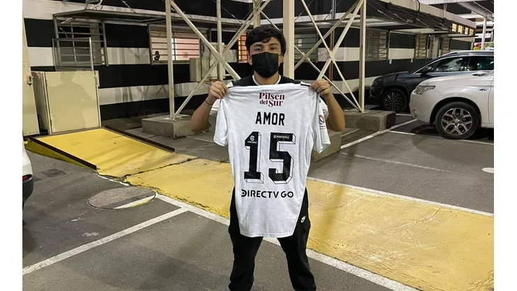 La emoción del hincha que recibió la camiseta de Amor
