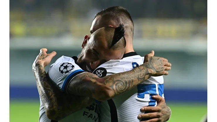 Brozovic sacó aplausos apoyando al Cacique