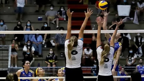 Las albas se despidieron del título