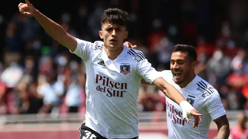 Colo Colo se mantiene firme en la cima