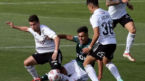 ¿Pueden jugar los contactos estrechos contra Wanderers?