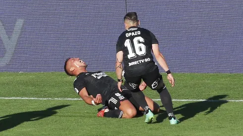 El goleador festejando su conquista.