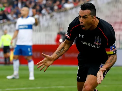 ¡Un hincha más! Esteban Paredes llegó a alentar a Colo Colo