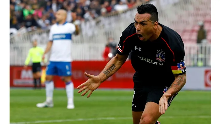 Esteban Paredes le anotó varios goles en el pasado a Universidad Católica.