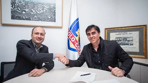 El entrenador firmó su renovación.