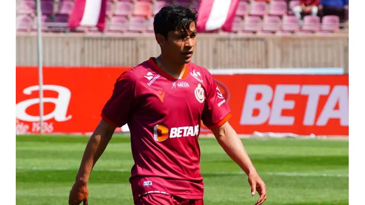 Matías Fernández vs Colo Colo