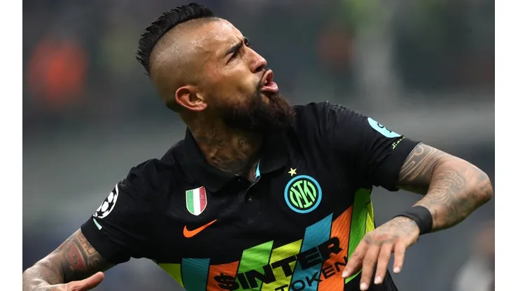 Arturo Vidal fue titular en el Inter
