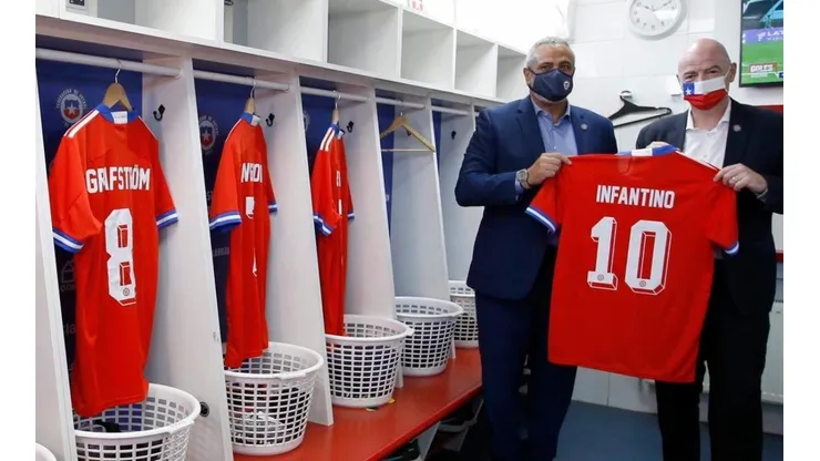 Infantino sostuvo que Chile puede ser sede de una Copa del Mundo
