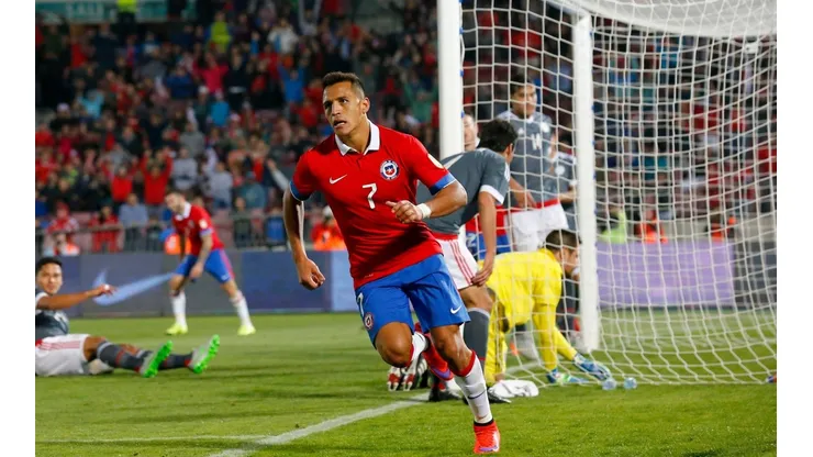 Alexis Sánchez liderará el ataque de la Roja ante los paraguayos.
