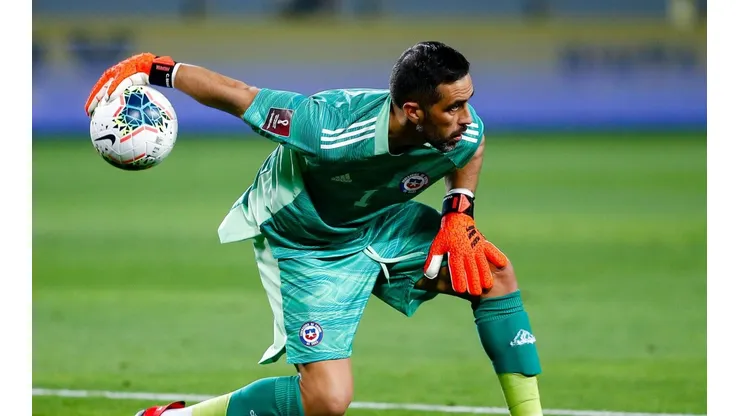 El arquero fue el mejor de Chile en Perú.