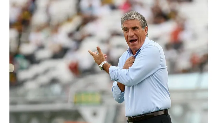 Labruna habló del Cacique.