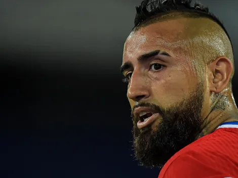 Vidal encabeza la lista de bajas en la Roja ante Perú