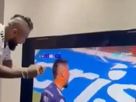 Arturo Vidal festejó con todo los goles de Colo Colo ante la U