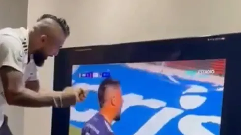 El King celebró con todo los goles de Colo Colo