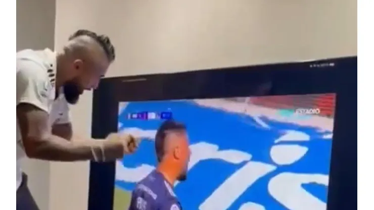 El King celebró con todo los goles de Colo Colo