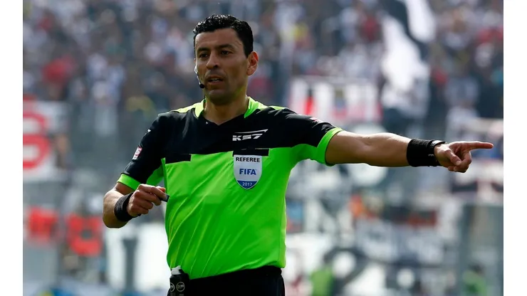 Roberto Tobar arbitrará su sexto superclásico del fútbol chileno.