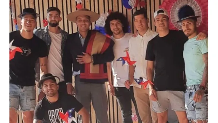 Varios jugadores del Popular celebraron el 18 de septiembre