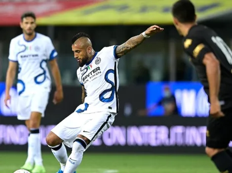 Arturo Vidal ve desde las gradas la goleada del Inter