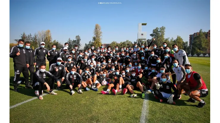 Colo Colo festeja por partida doble | Foto: Colo Colo Oficial