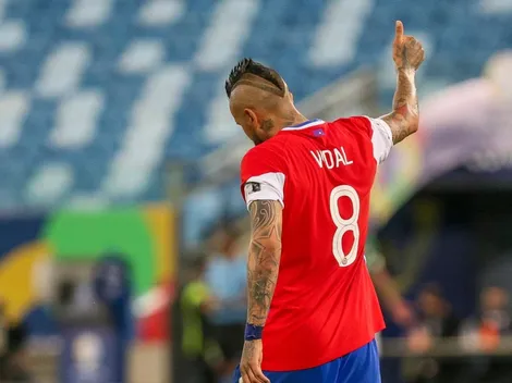 Martín Lasarte no descarta la opción de usar a Arturo Vidal como delantero