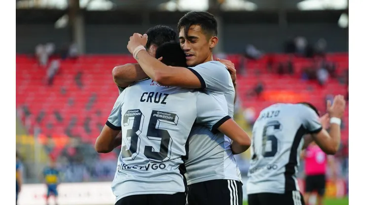 La juvenil del Cacique le da el triunfo a Colo Colo por 2-0.