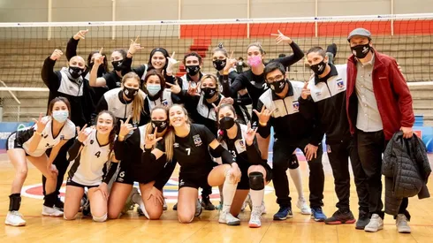 CSD Colo Colo es campeón y asciende a la serie de honor del voleibol.