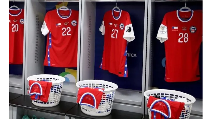 La selección chilena jugará con una camiseta especial esta noche.