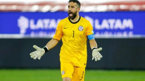 Claudio Bravo dirá presente en la triple fecha eliminatoria.