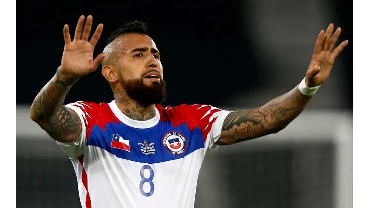 Arturo Vidal ya está en suelo nacional