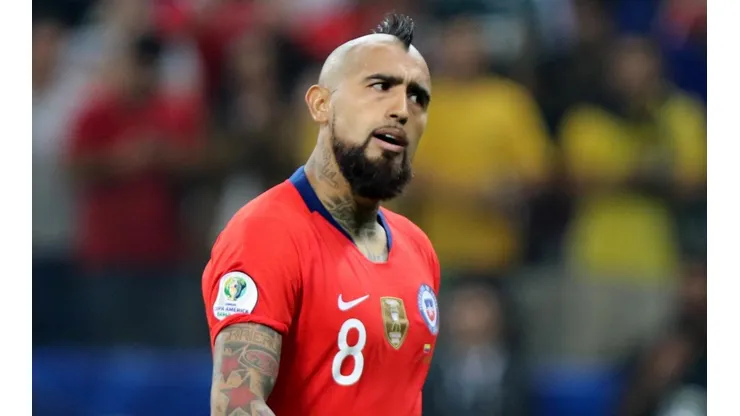 Vidal quiere jugar sí o sí en la Roja en septiembre.