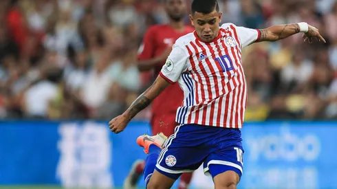 Derlis González aparece en el horizonte del Monumental | Foto: Getty Images