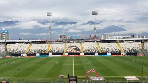 Colo Colo y Unión Española jugarán a contar de las 17:00 horas | Foto: Dale Albo