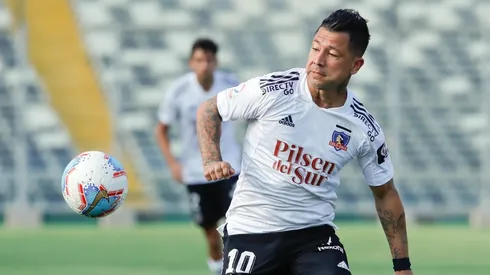 Leonardo Valencia es uno de los jugadores que puede dejar Colo Colo.