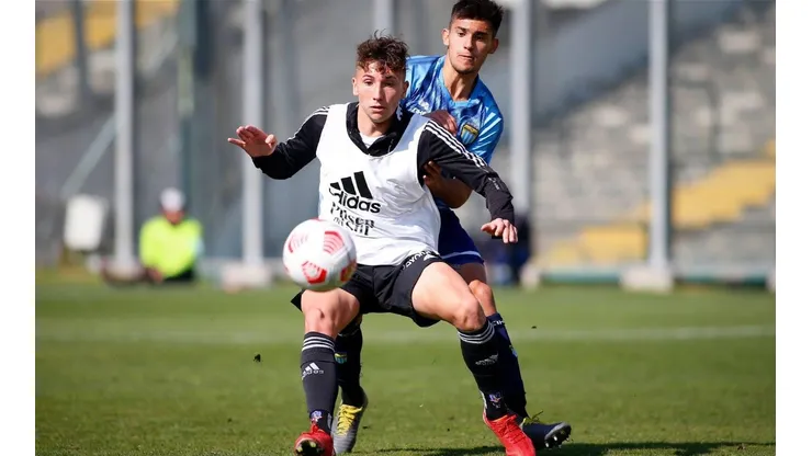 Colo Colo supera a Magallanes en un amistoso