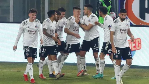 Colo Colo quiere seguir con los abrazos.