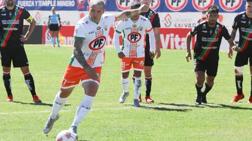 Cobresal venció por 2-1 a Palestino en el norte.